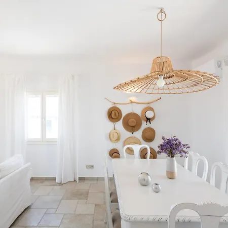 דירה Irene's House In