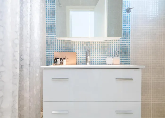 Irene's House In アパート Alikí